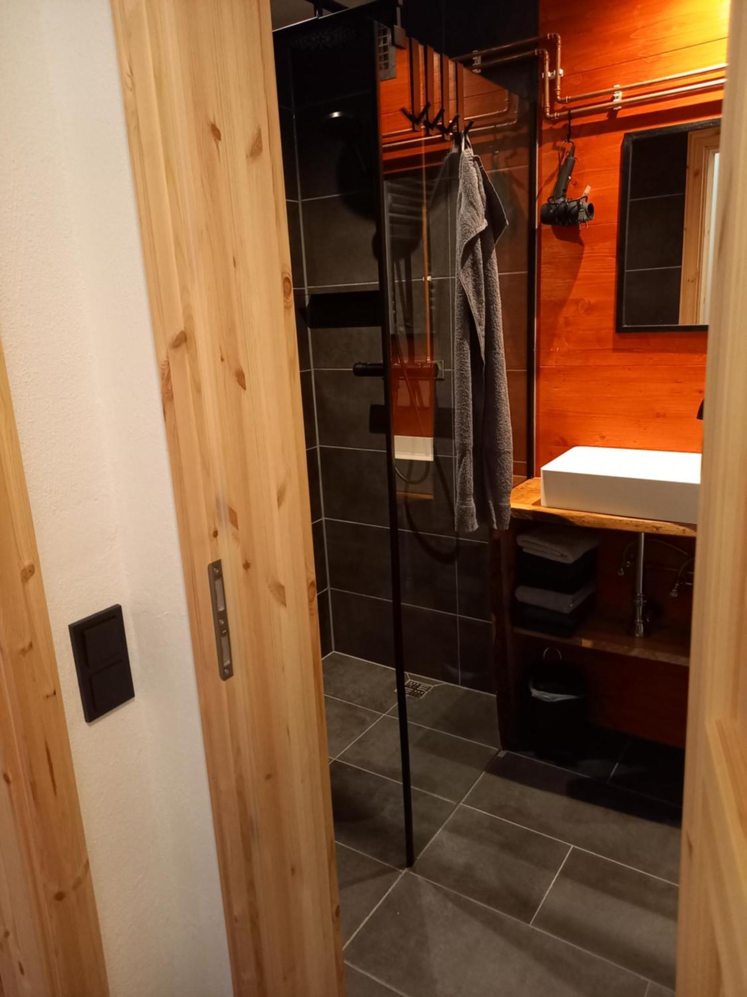 Explorer'S Lodge & Camping Helminghausen Екстериор снимка