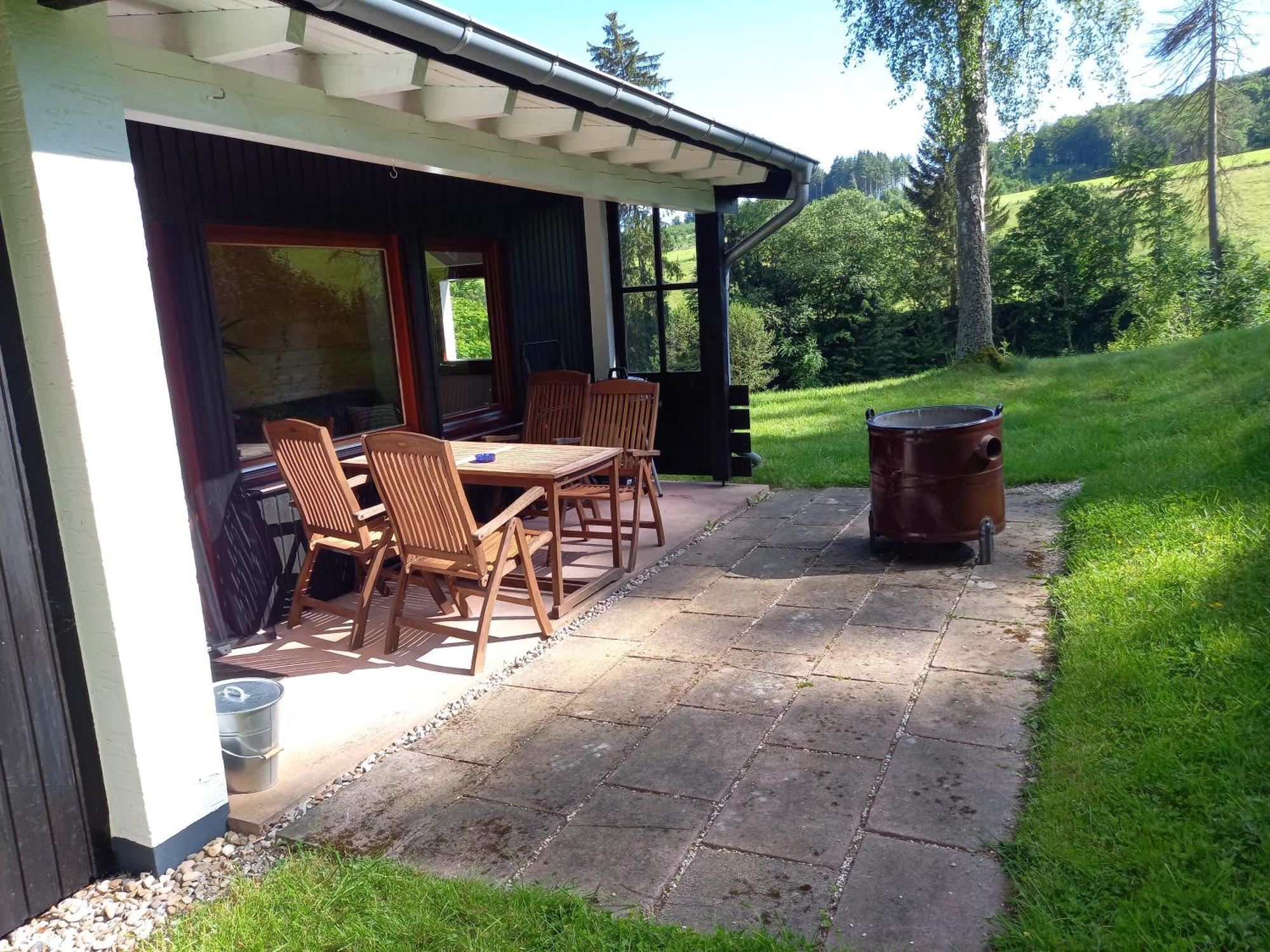 Explorer'S Lodge & Camping Helminghausen Екстериор снимка
